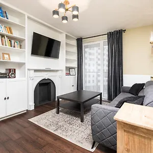 Wola 12a By Homeprime Warszawa